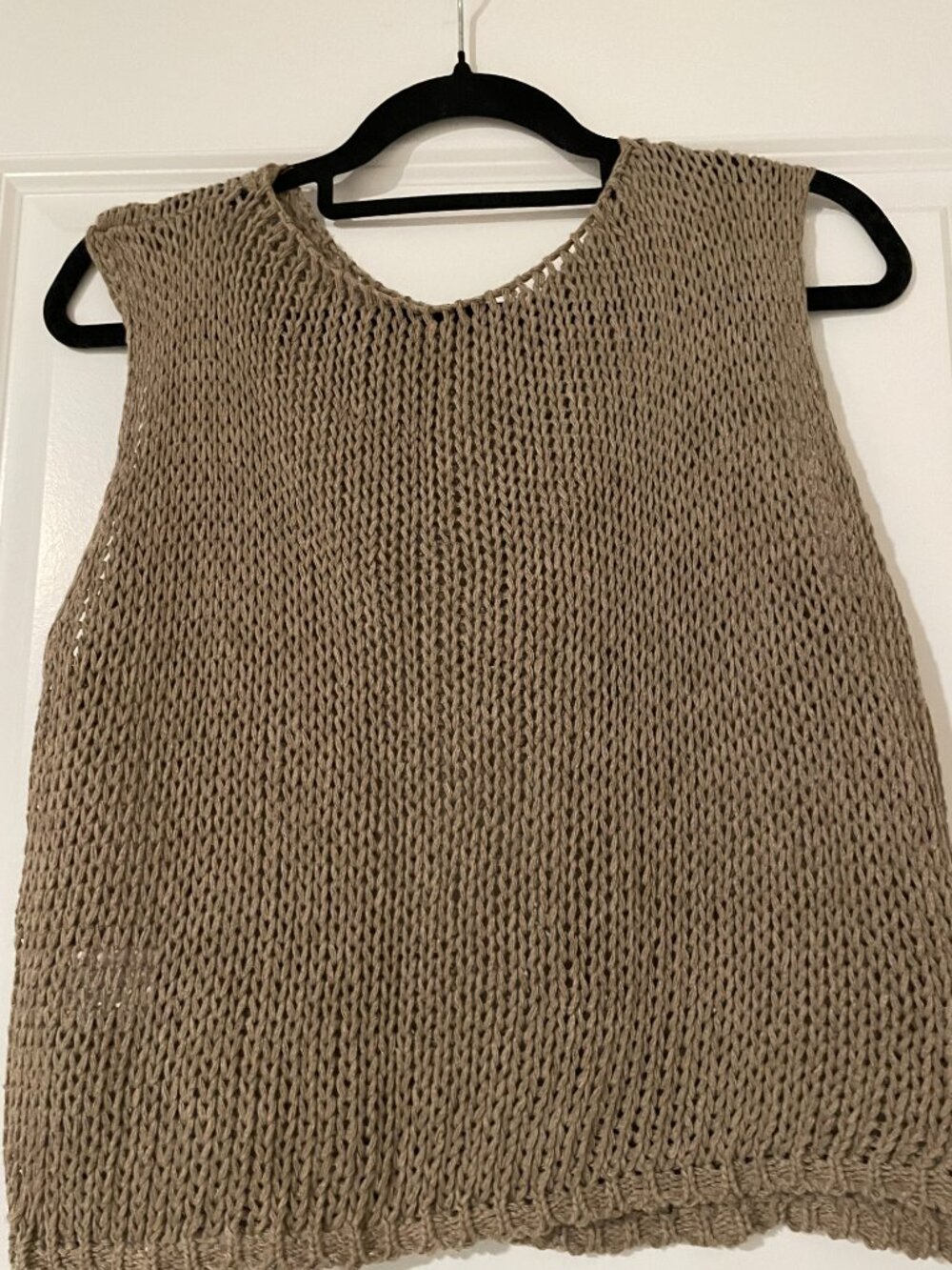 Woman's Silk & Linen Sleeveless Pullover Vest NWT